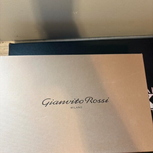 Black and silver Gianvito Rossi high heels with bows - Picture 6 of 7